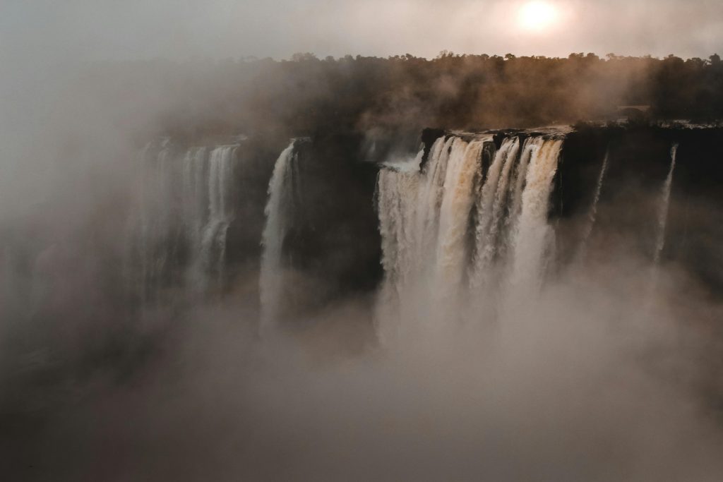 Victoria Falls: The Smoke That Thunders – A Majestic Encounter in Zimbabwe